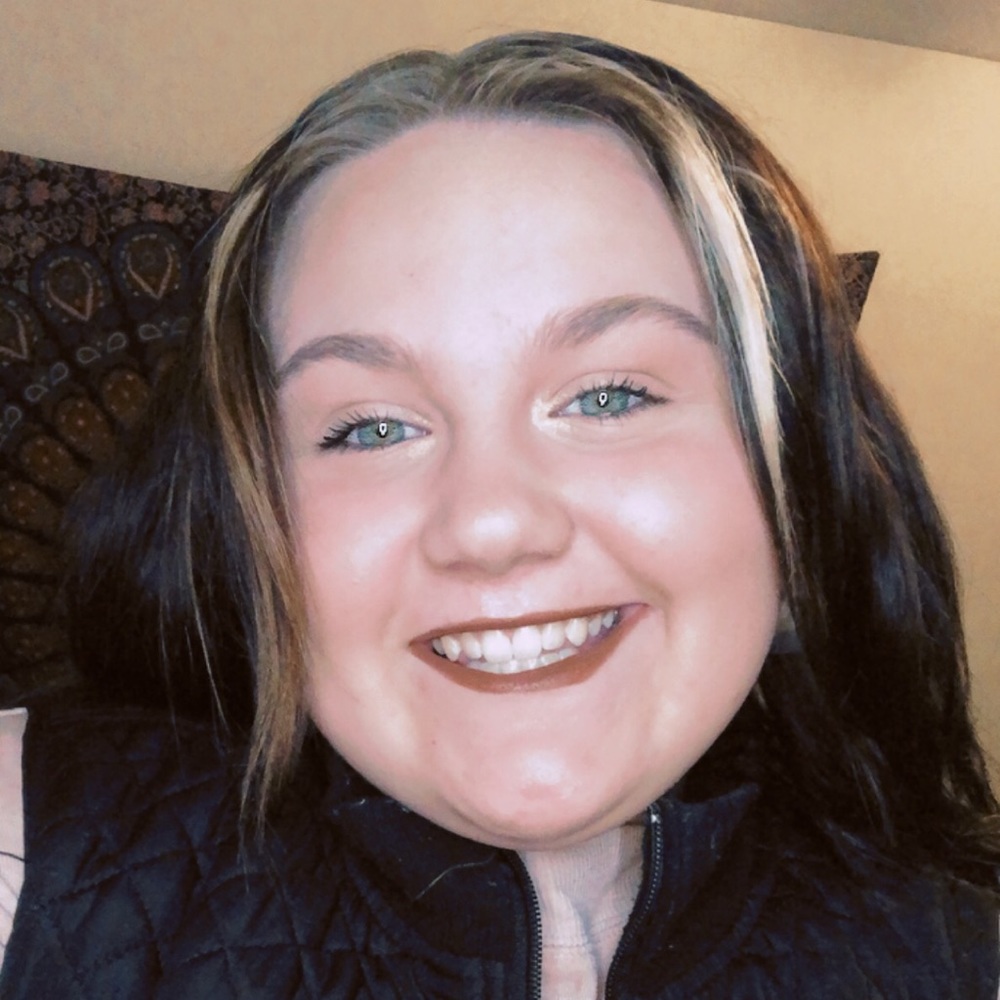 Meet your Posher, Makayla